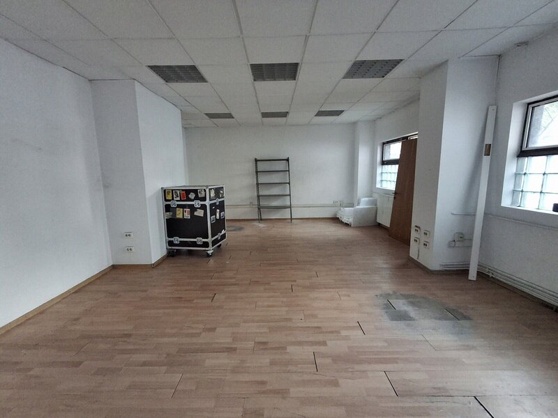 Stefan cel Mare- Badea Cartan stradal 135 mp zona Spital Colentina