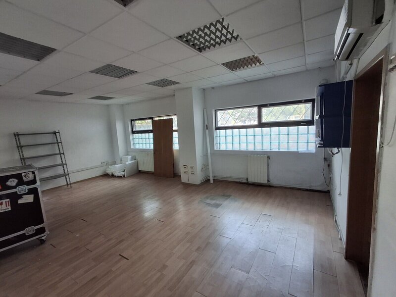 Stefan cel Mare- Badea Cartan stradal 135 mp zona Spital Colentina